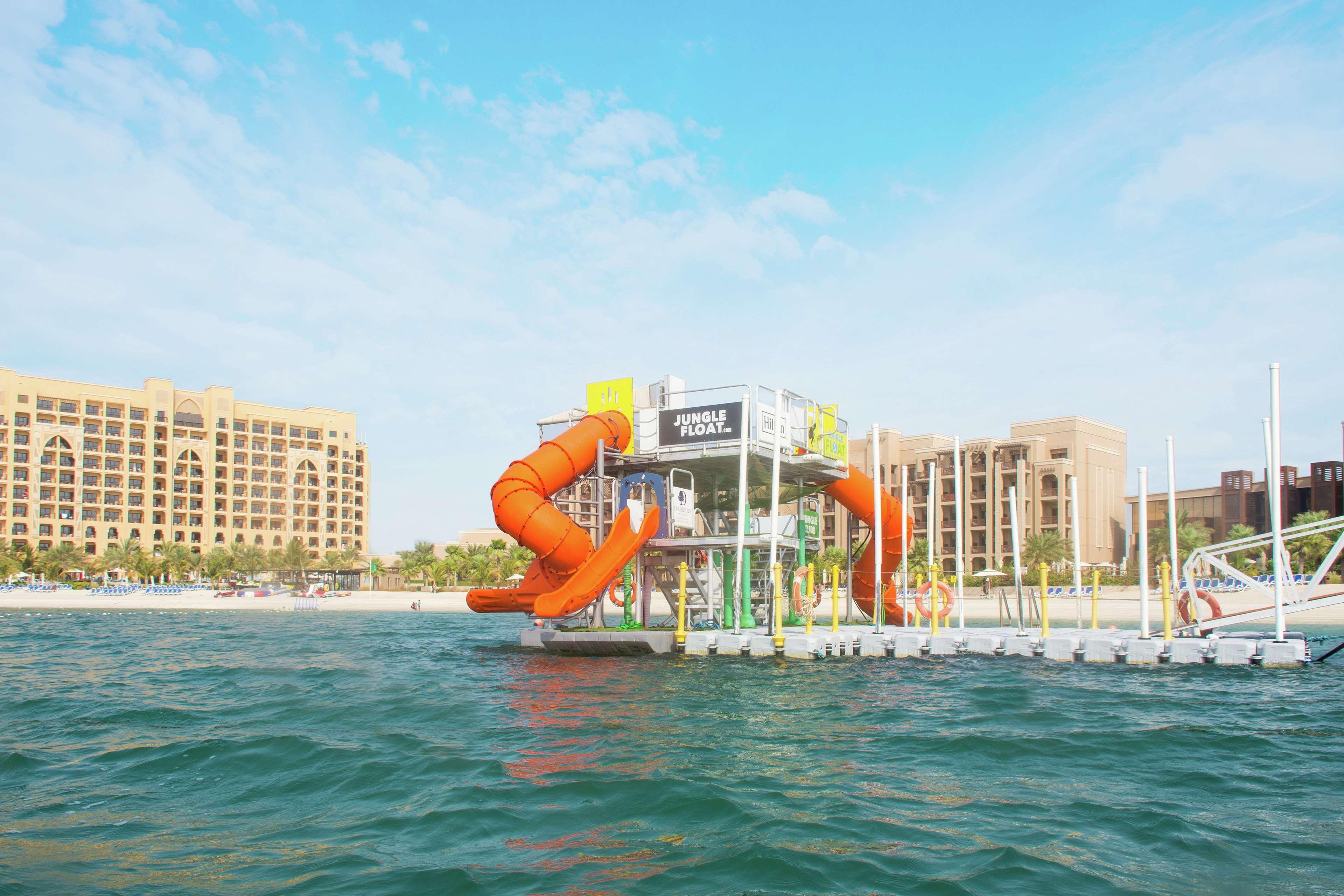 Doubletree By Hilton Resort & Spa Marjan Island Ras al-Khaimah Exterior foto The water park at the Atlantis Hotel
