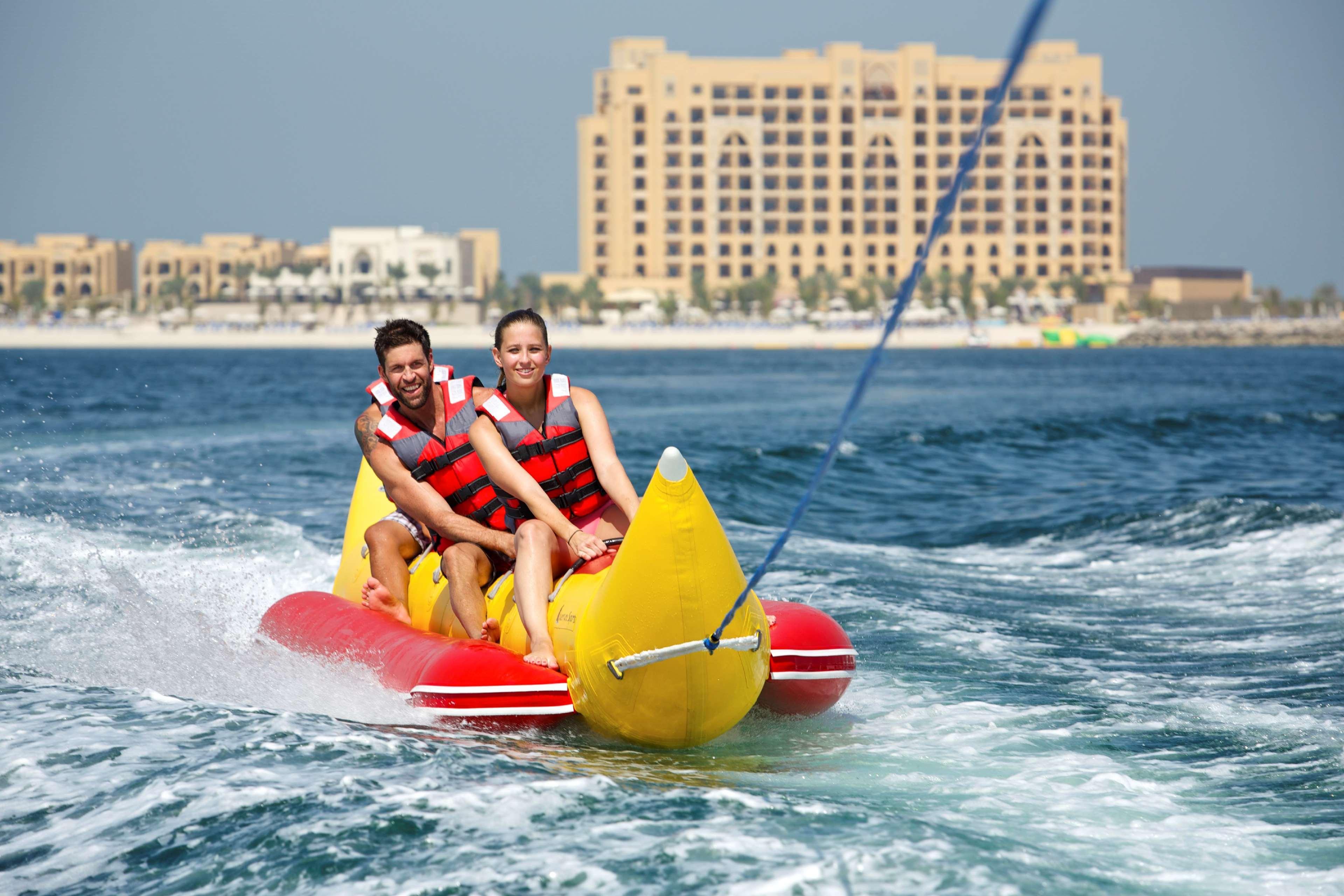 Doubletree By Hilton Resort & Spa Marjan Island Ras al-Khaimah Exterior foto Banana boat
